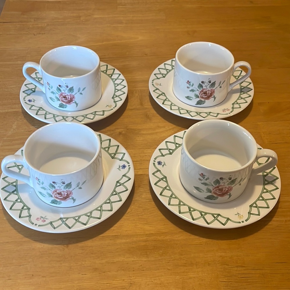 - ☕️🌹 Vintage Pfaltzgraff Garden Trellis Cups And Saucers Set ☕️🌹